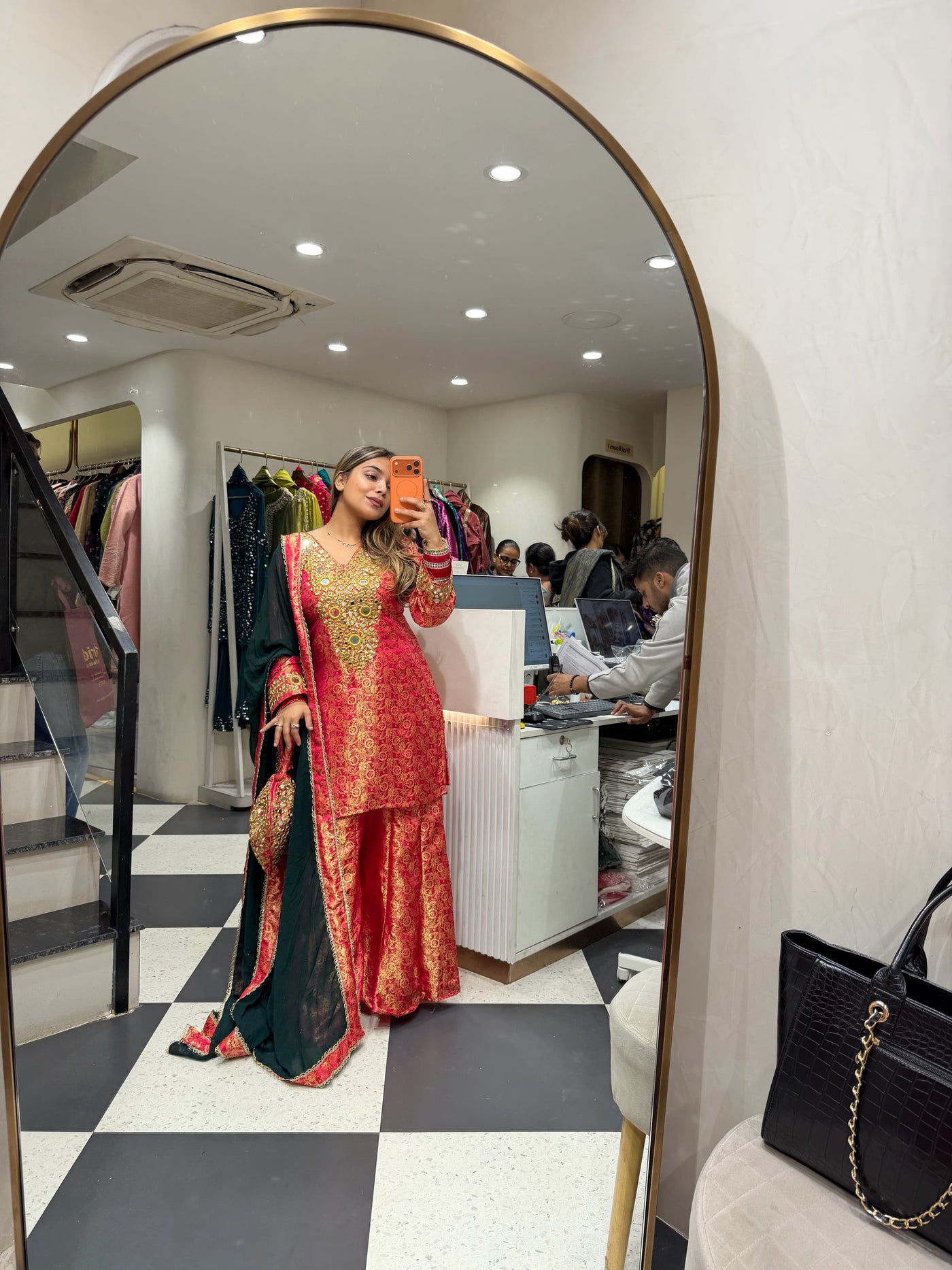 “Pari” - Four Piece set