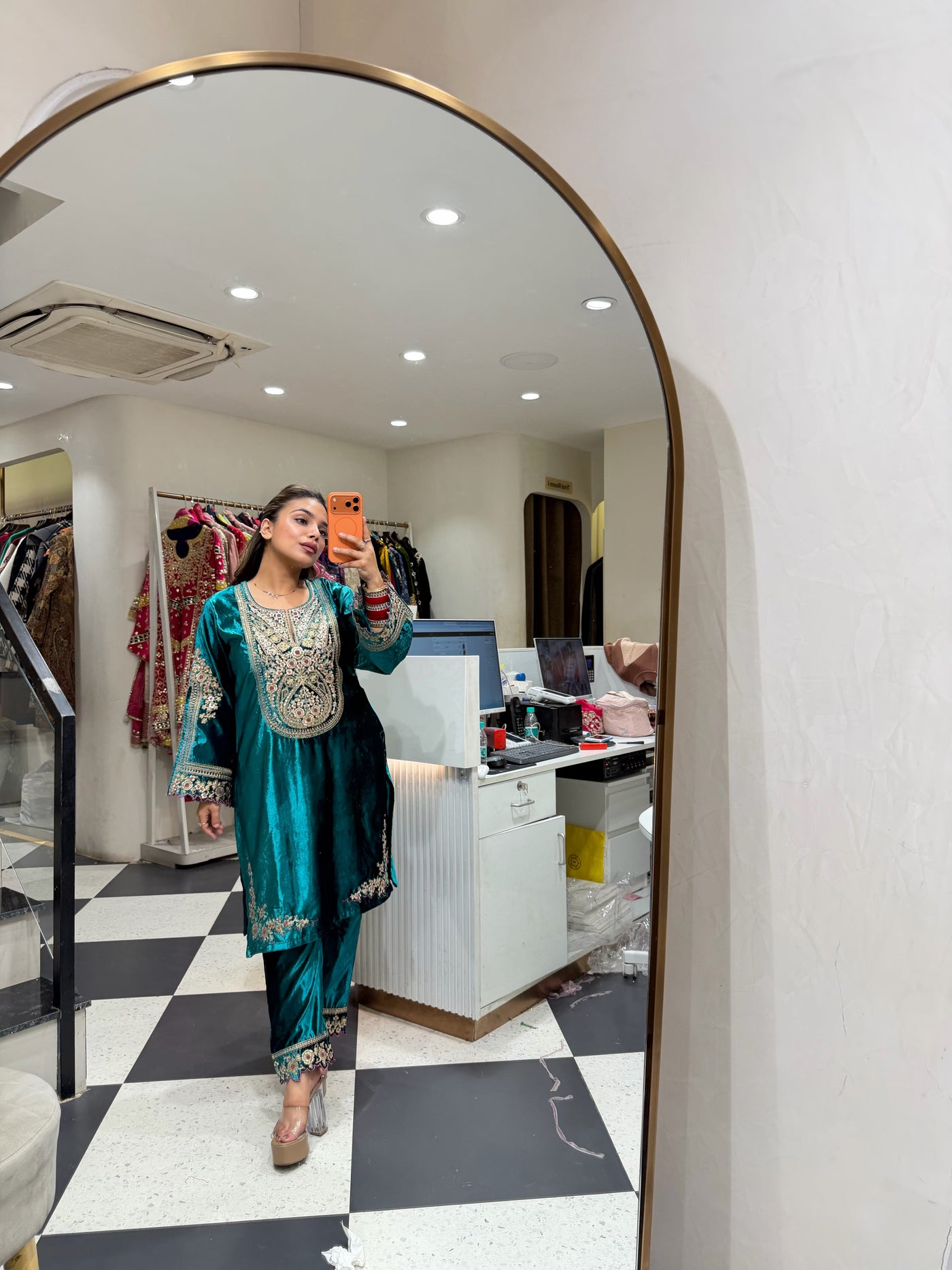 “Nirza”- Velvet Two Piece set