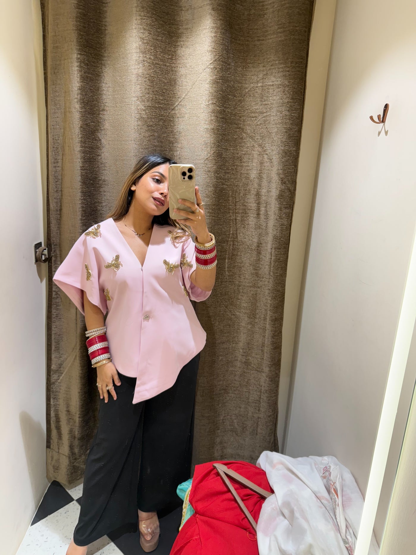 “Kitty” - Korean Top
