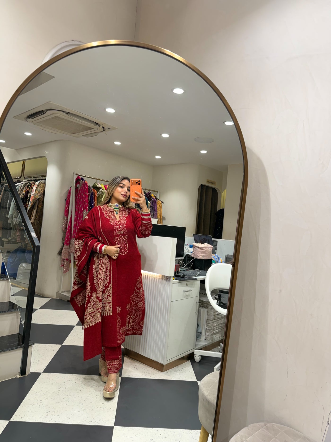 “Jakina” - Three Piece set