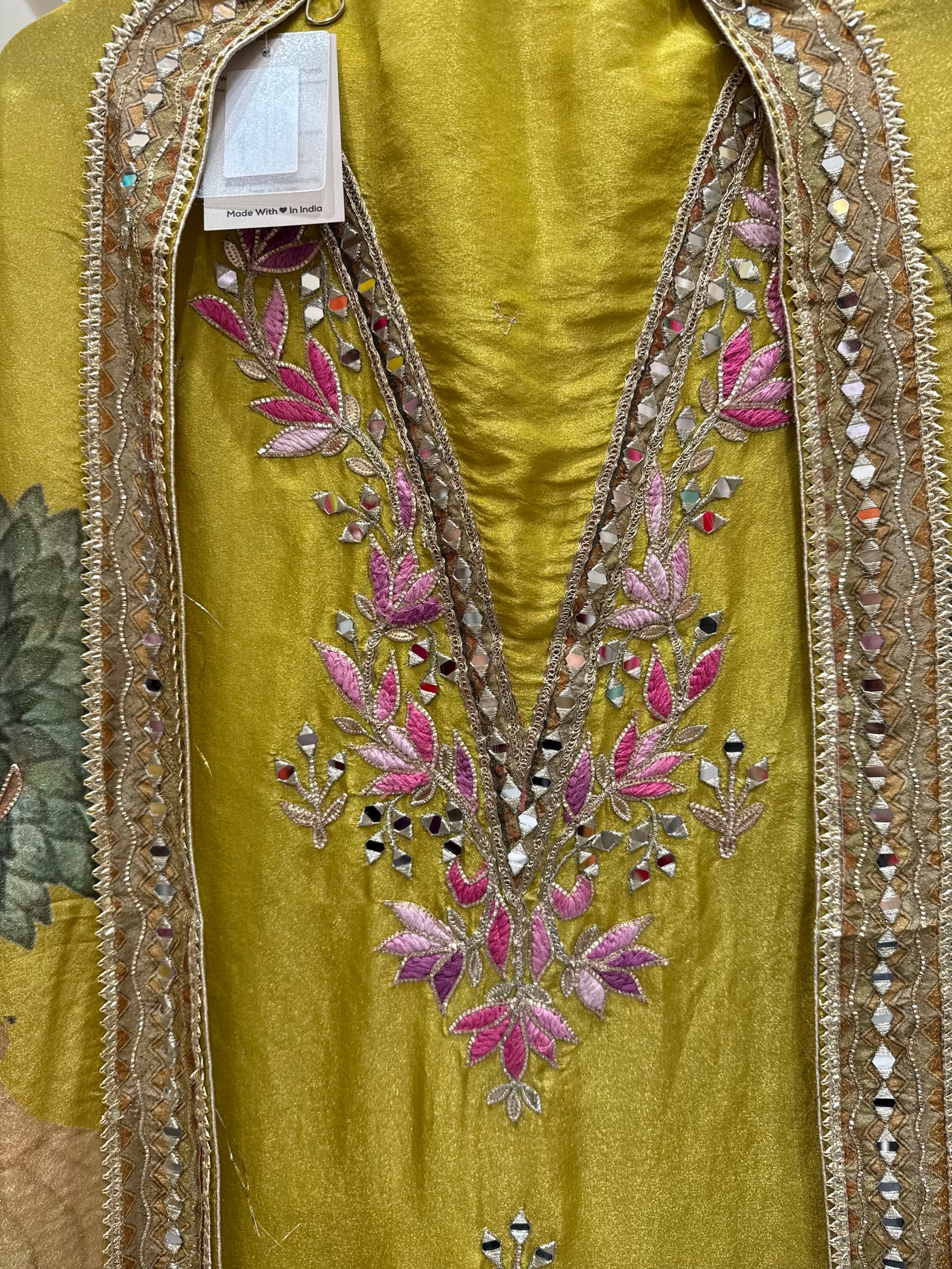 “Mihashi” -   Unstitched Suit