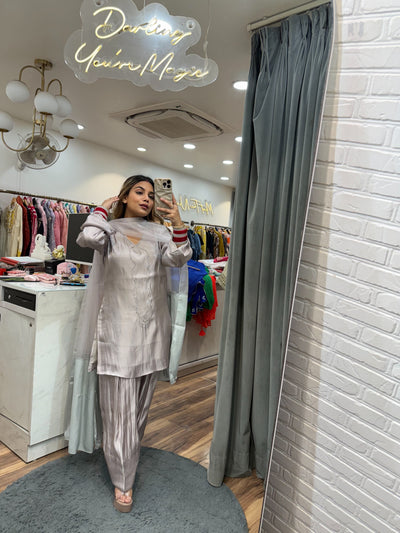“Hunoor” - Farshi Salwar Three Piece set