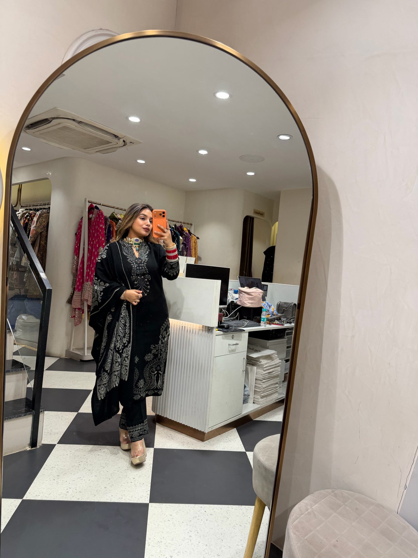 “Jakina” - Three Piece set