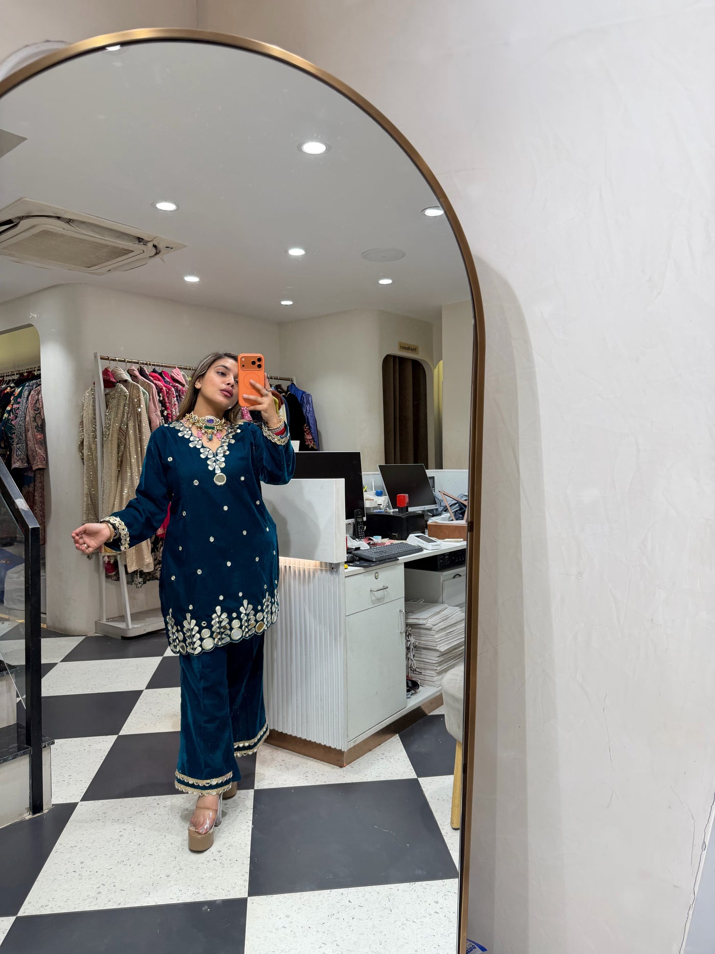 “Lishi” - Velvet Two Piece set