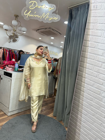 "Aanuja”-  Three Piece set