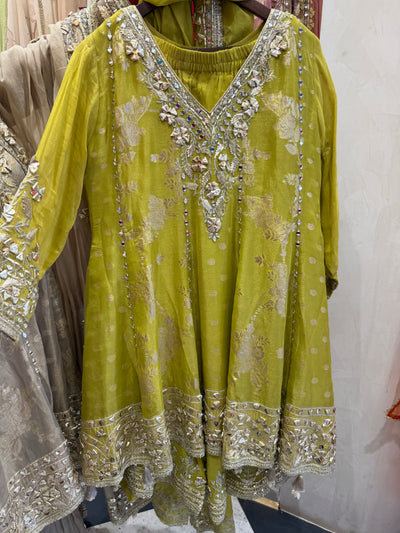 “Nira” - Three Piece set