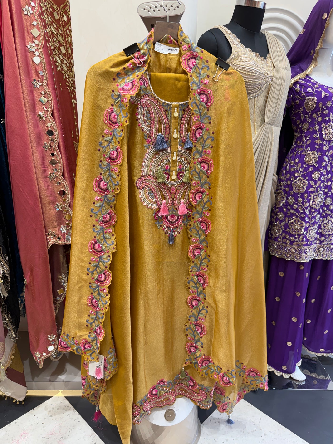 “Niti” - Unstitched Suit