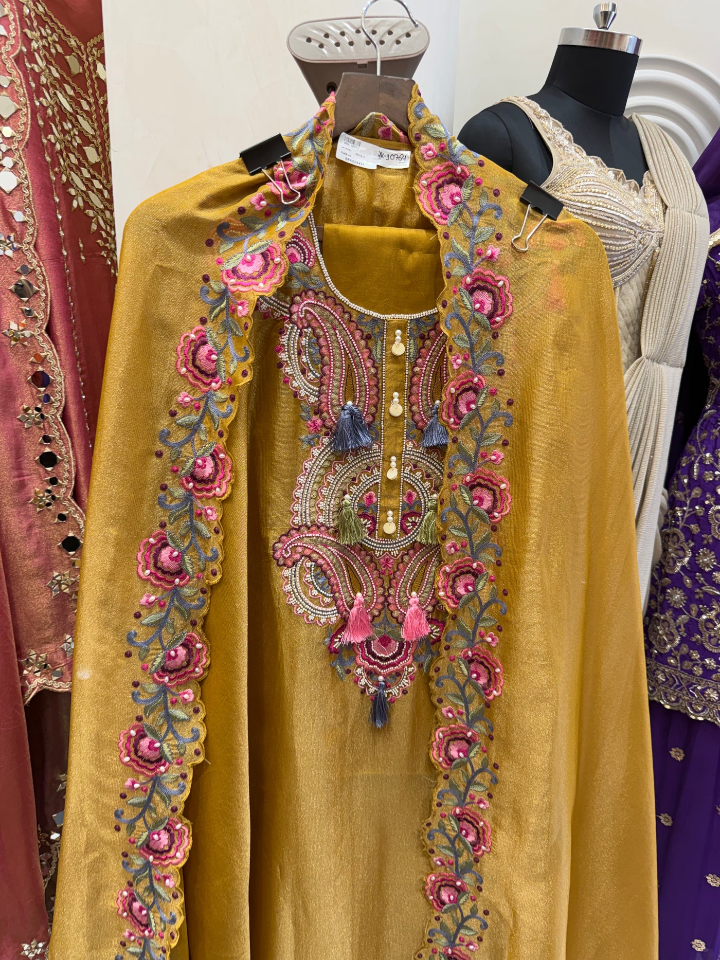 “Niti” - Unstitched Suit