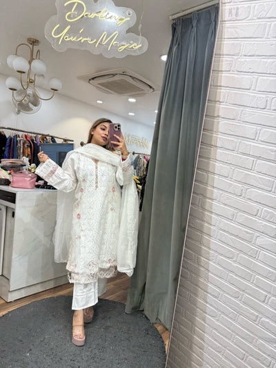 “Noora” - Three Piece set