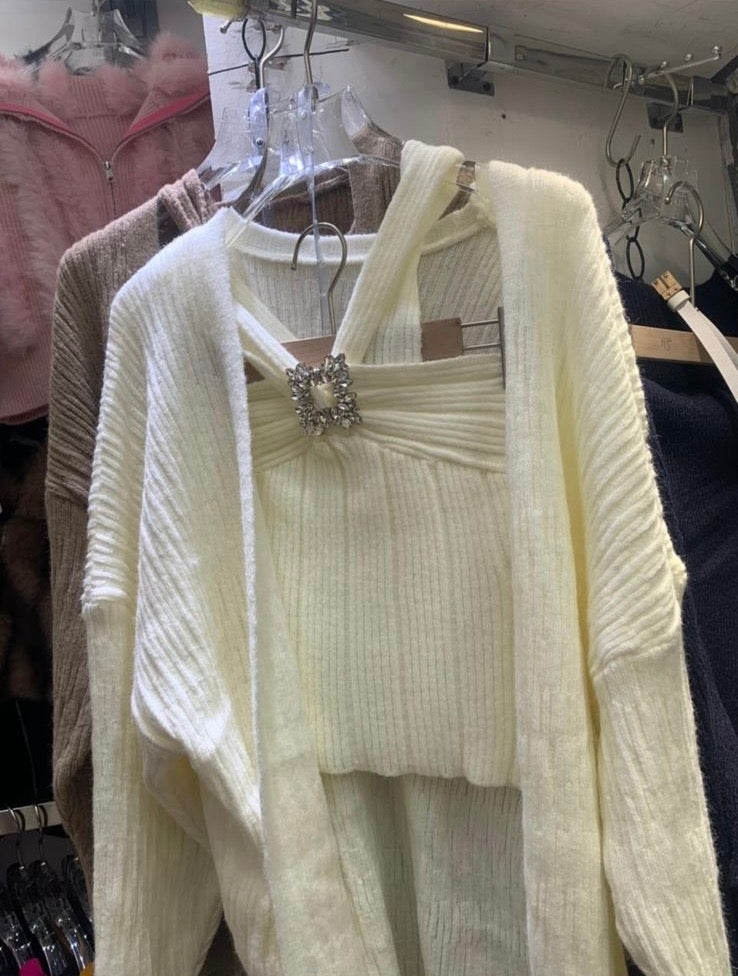 “Meroma” - Two Piece Woollen Top