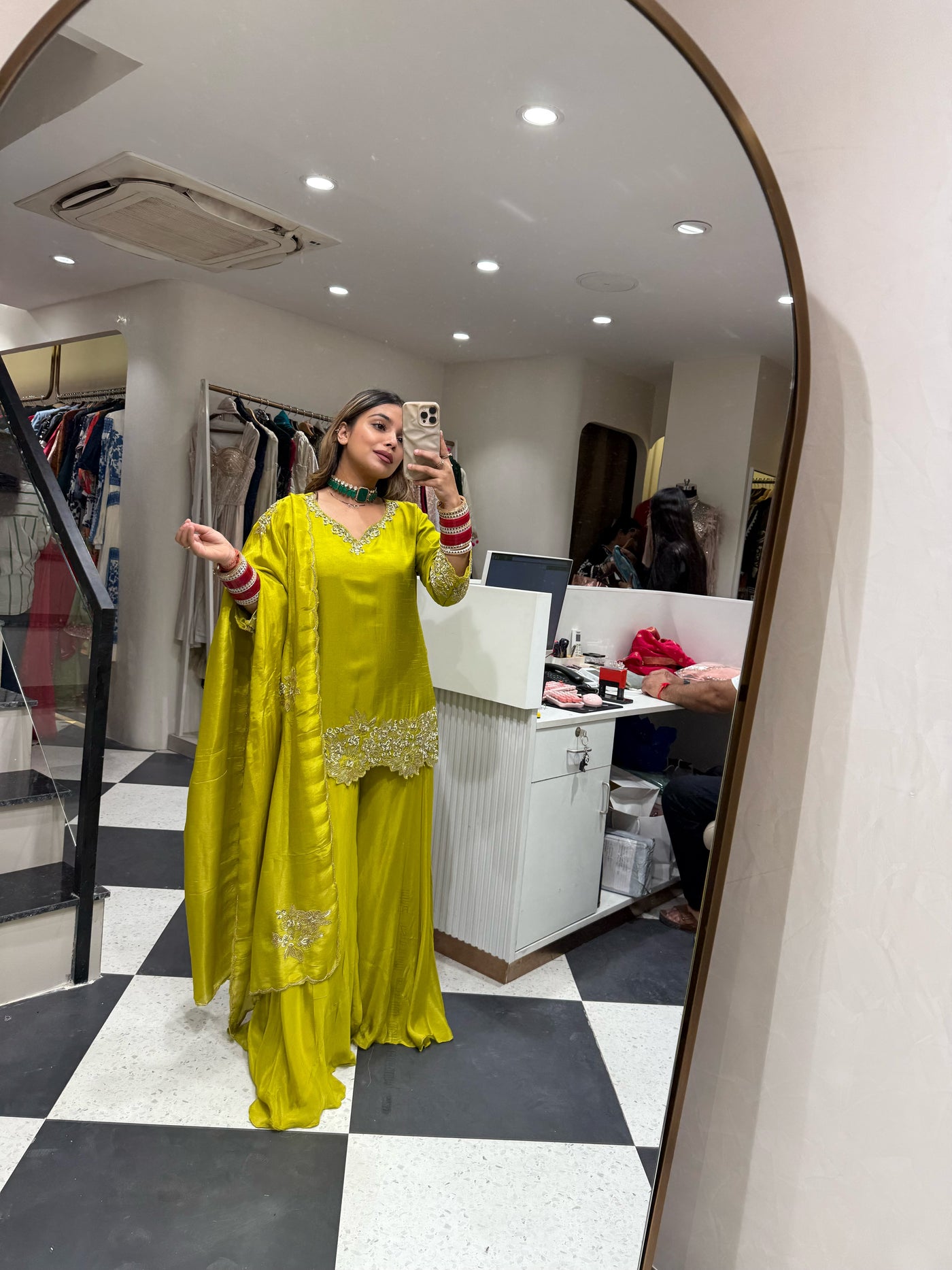 “Mehakta”- Three Piece set