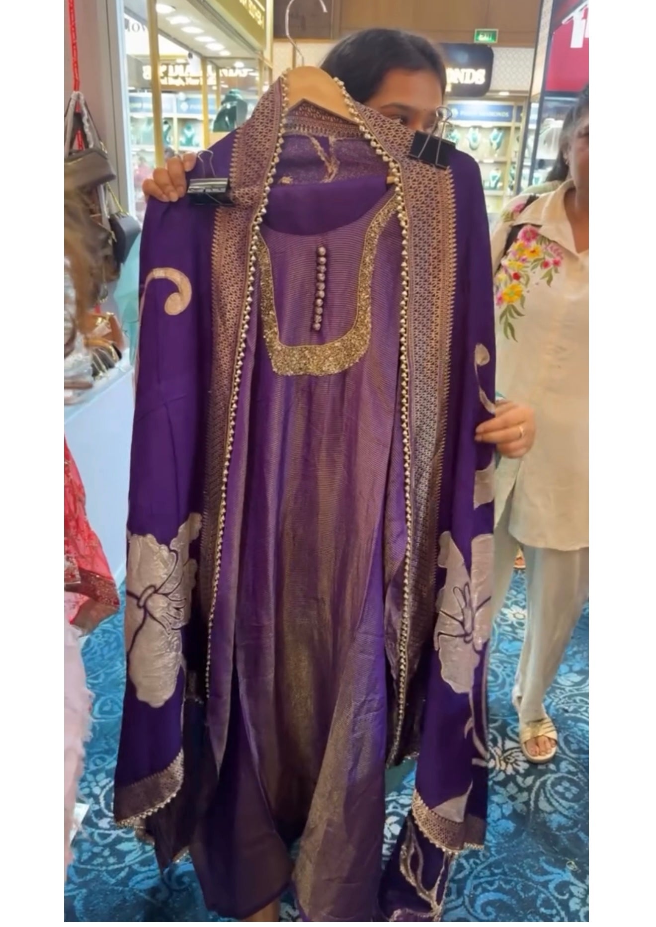“Suhara” - Banarasi Dupatta Unstitched Suit