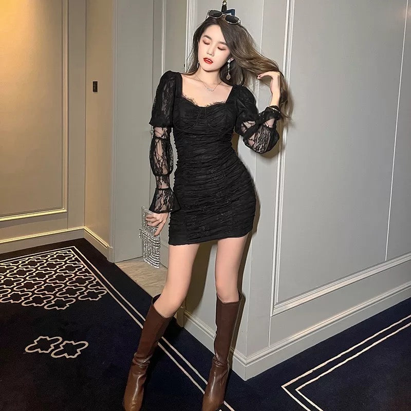 ''Greta'' - Lace Long-Sleeve Bodycon Dress